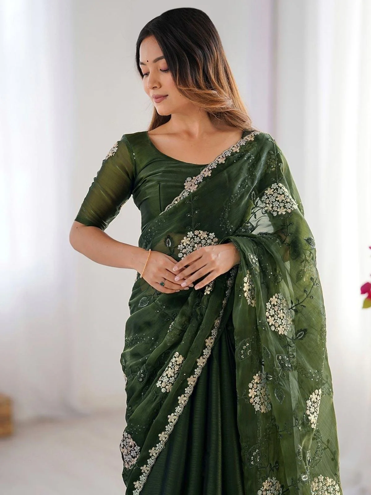 Odette Deep Green Organza Embroidered Solid Saree For Women - Image 4
