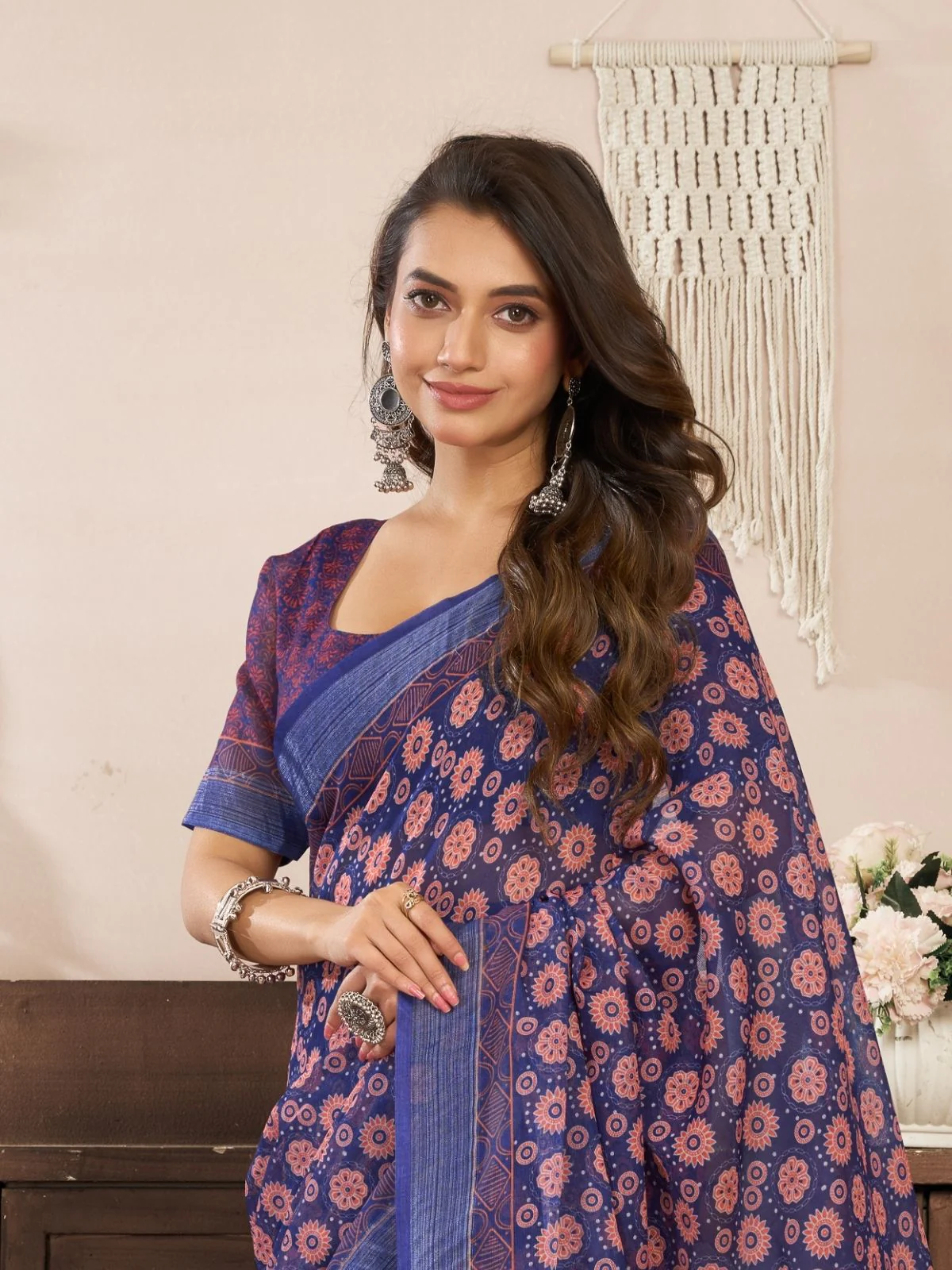 Odette Deep Purple Cotton Linen Zari Work Saree For Women - Image 5