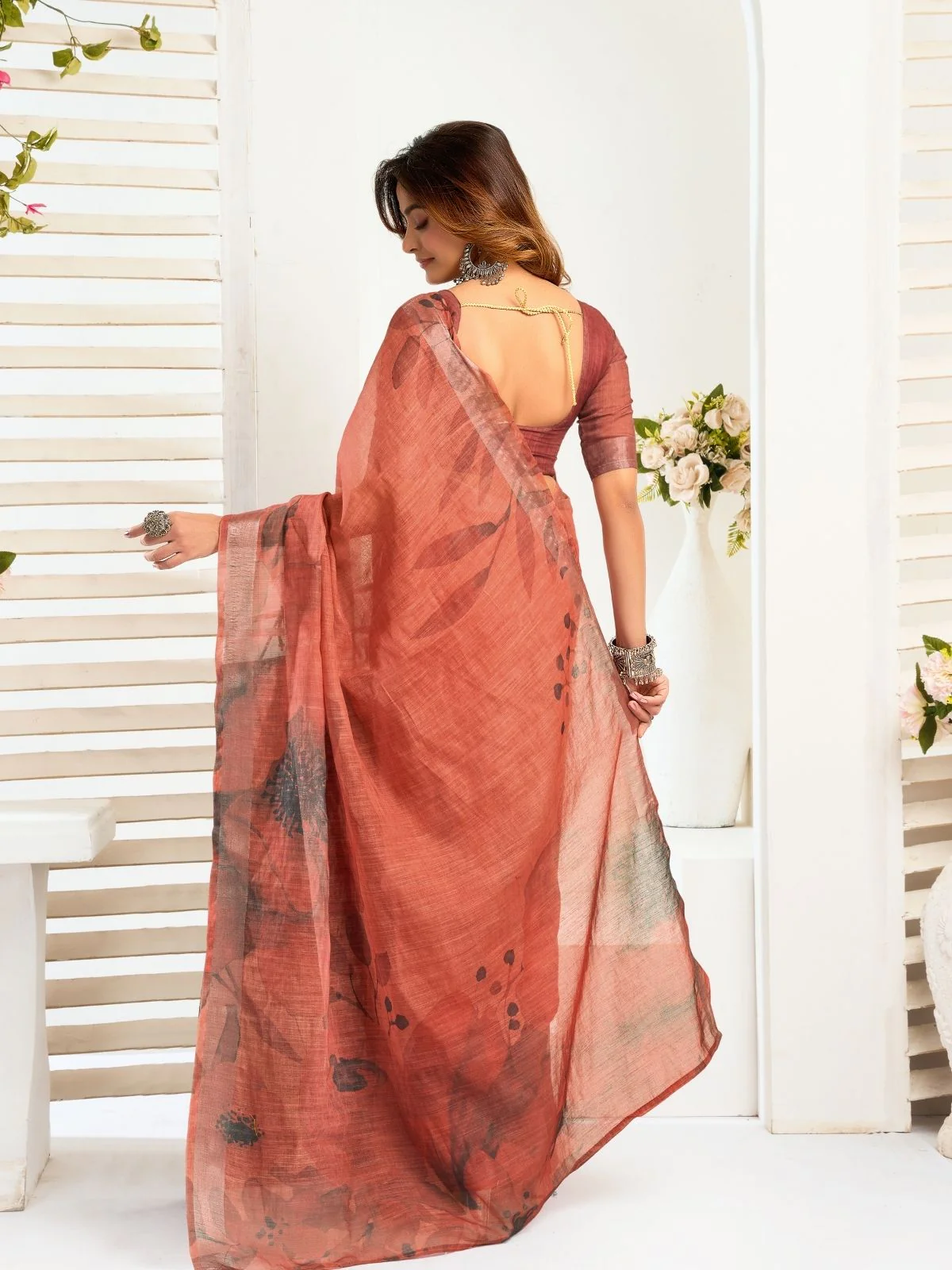 Odette Dusty Mauve Cotton Linen Zari Work Saree For Women - Image 4