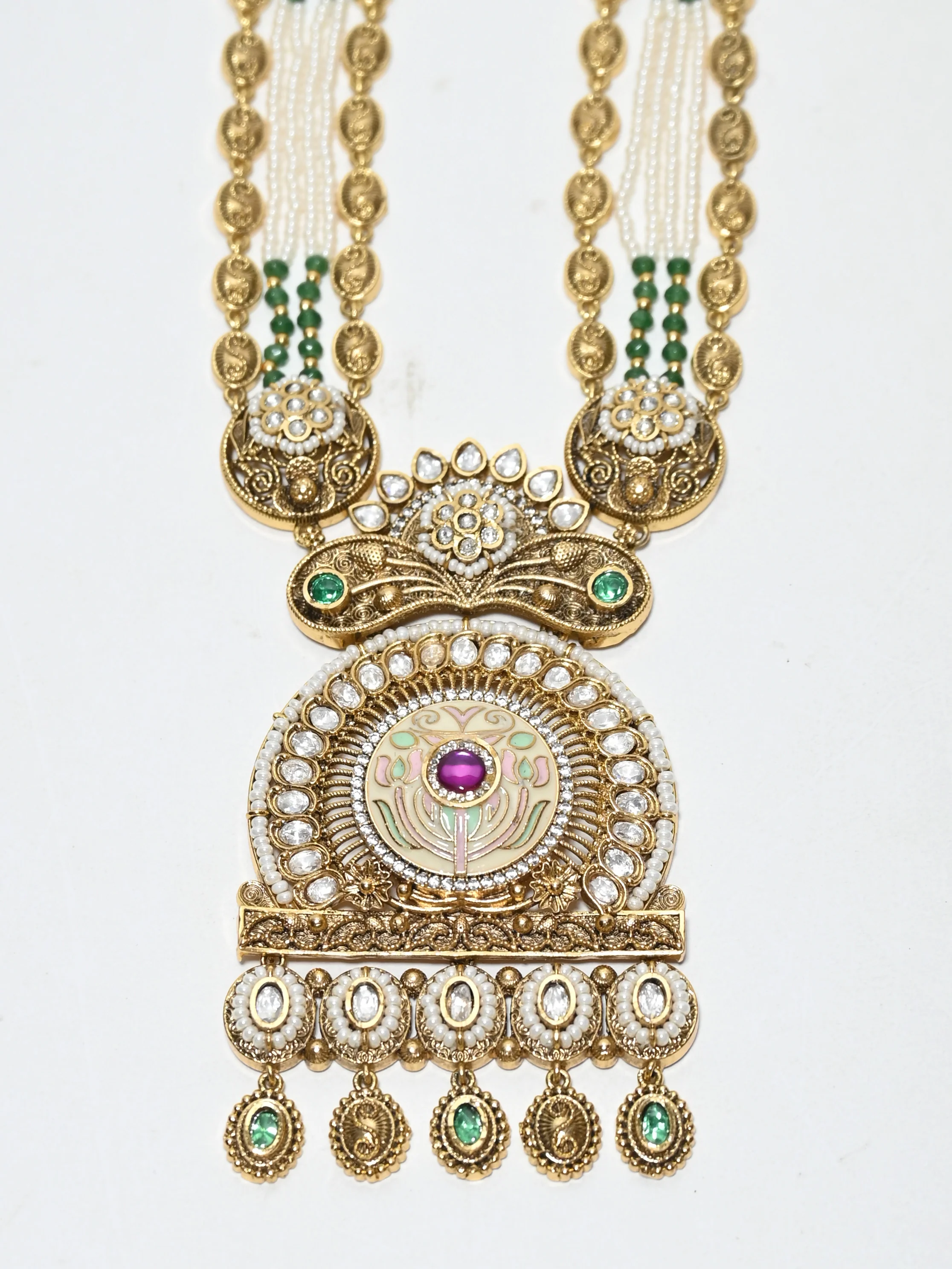 Odette Gold Alloy Stone And Cutdana Jewellery Set For Women - Image 4