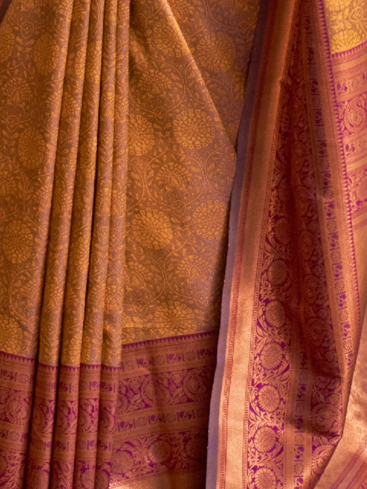 Odette Gold Silk Blend Woven Saree With Unstitched Blouse For  Women - Image 3