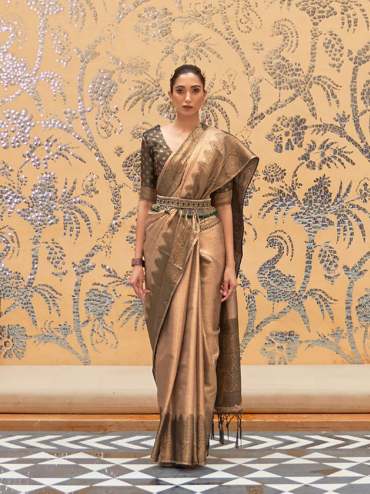 Odette Gold Woven Design Silk Blend Saree With Unstitched Blouse For Women - Image 2