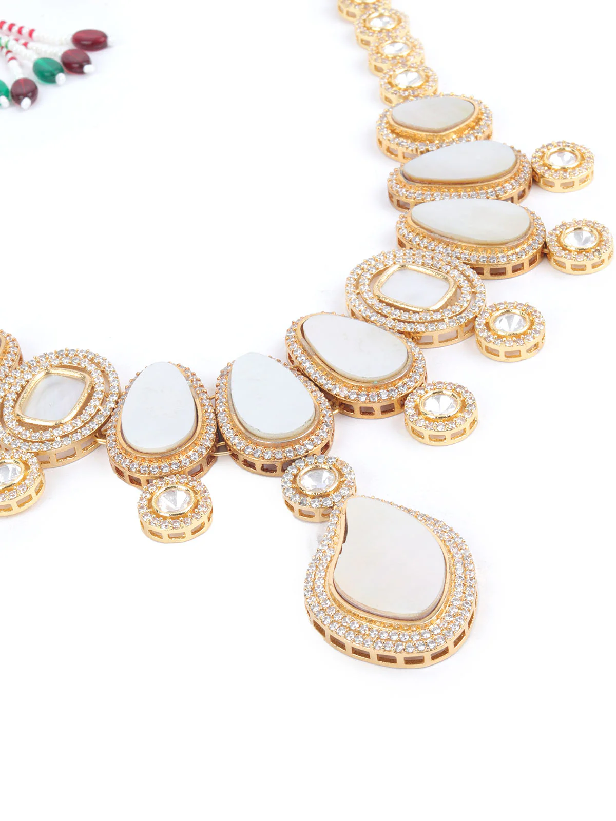 Odette Golden Alloy Embellished Jewellery Set For Women - Image 3