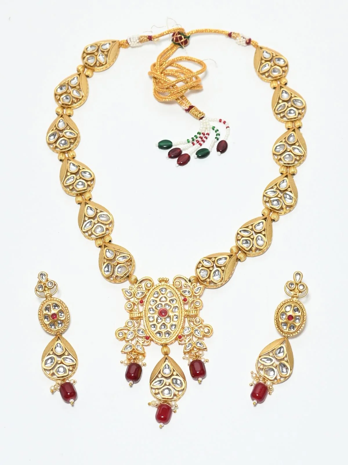 Odette Golden Alloy Kundan Jewellery Set For Women - Image 3
