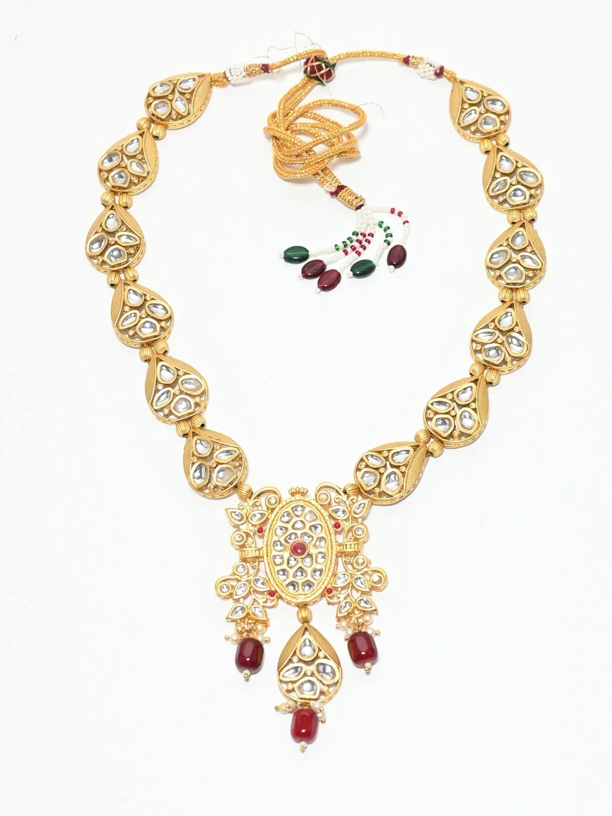 Odette Golden Alloy Kundan Jewellery Set For Women - Image 4