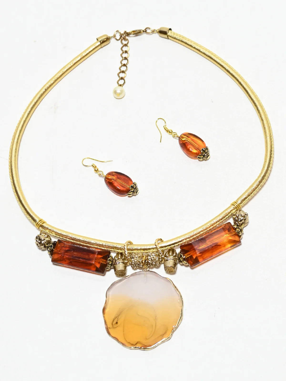 Odette Golden And Maroon PU Embellished Jewellery Set For Women - Image 5