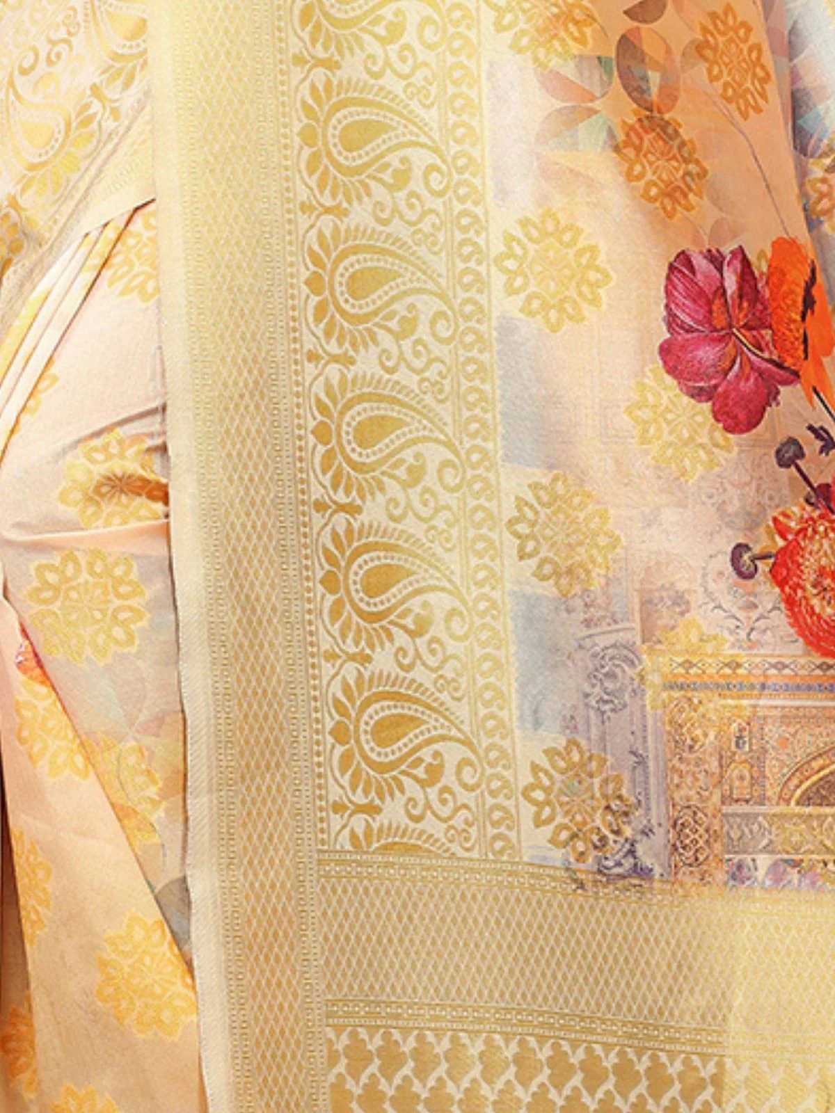 Odette Golden Silk Blend Floral Printed Saree For Women - Image 5