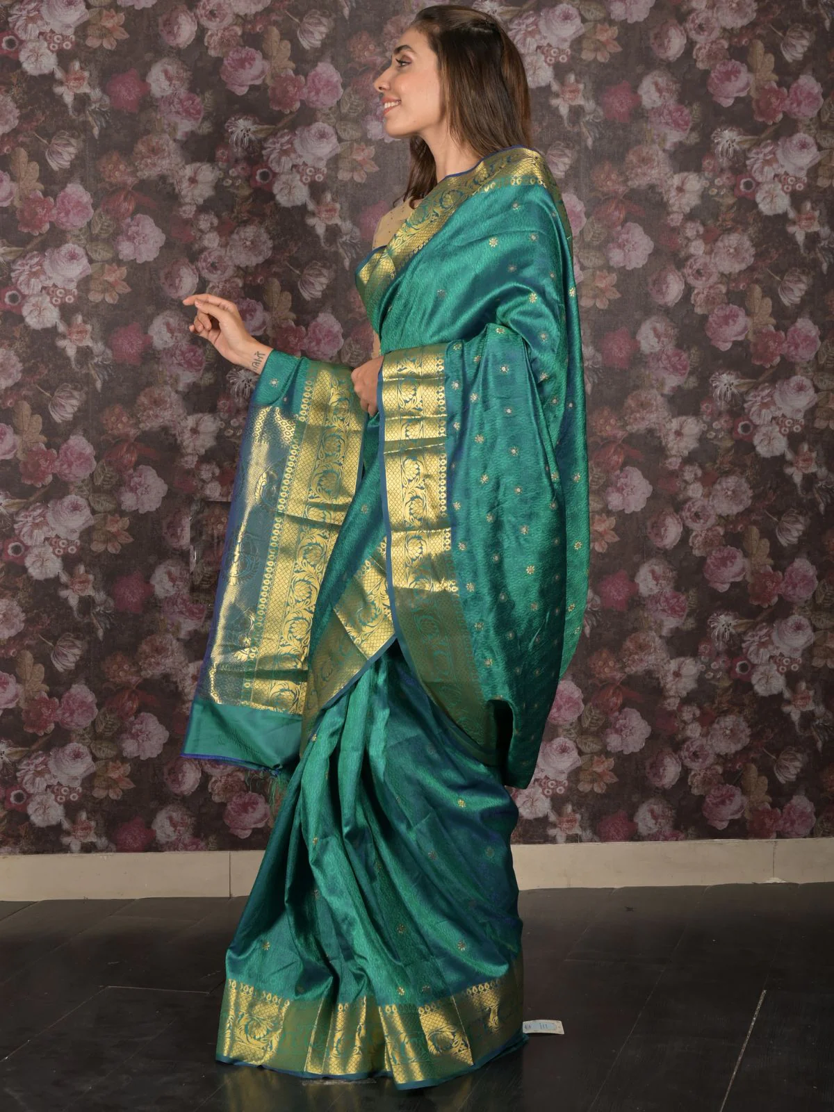 Odette Blue and Green Silk Blend Double Shaded Woven Saree with Unstitched Blouse for Women - Image 3
