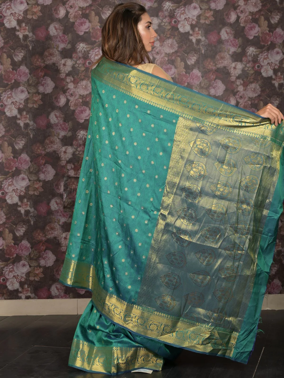 Odette Blue and Green Silk Blend Double Shaded Woven Saree with Unstitched Blouse for Women - Image 4