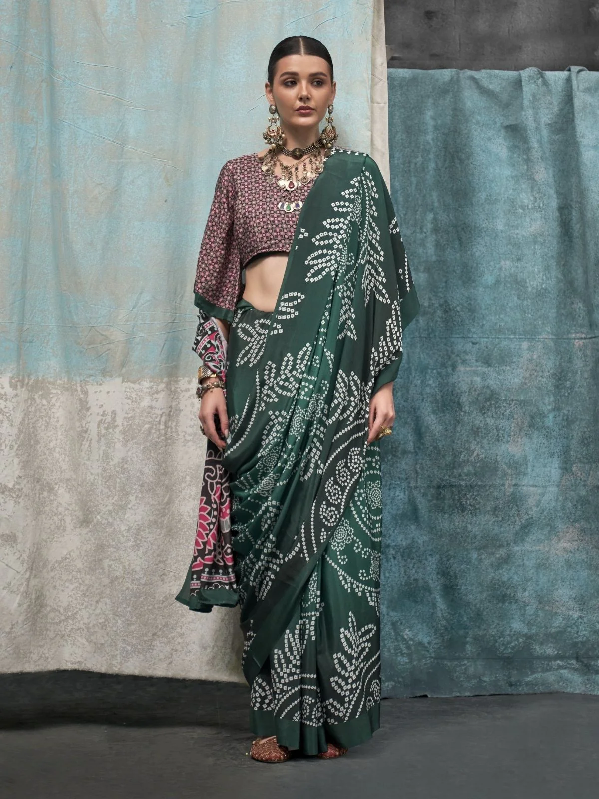 Odette Green And Maroon Satin Printed Saree With Unstitched Blouse For Women - Image 2