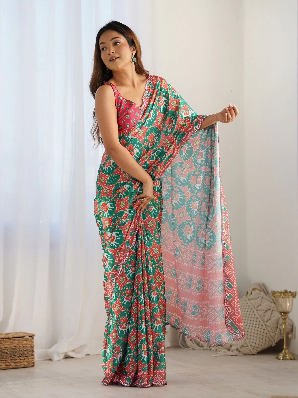 Odette Green And Orange Chinon Printed Saree With Unstitched Blouse For Women - Image 2