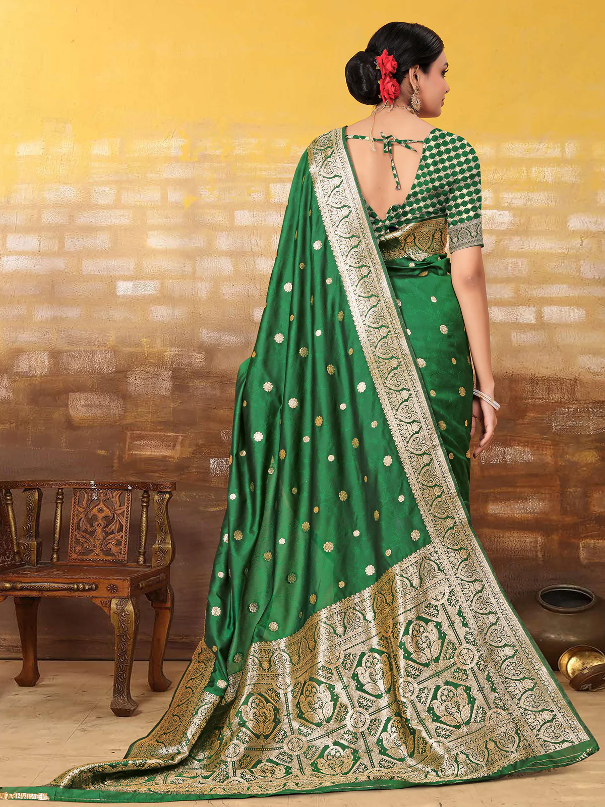Odette Green Banarasi Woven Saree With Unstitched Blouse For Women - Image 4