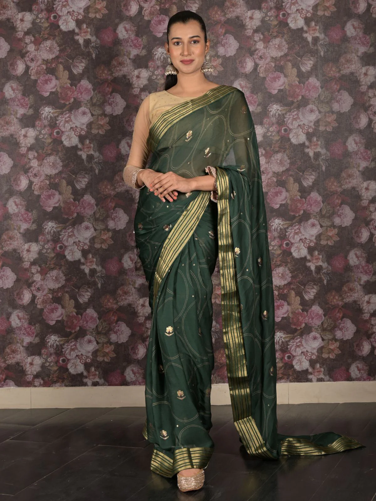 Odette Green Chiffon Printed Saree With Unsitched Blouse For Women - Image 2