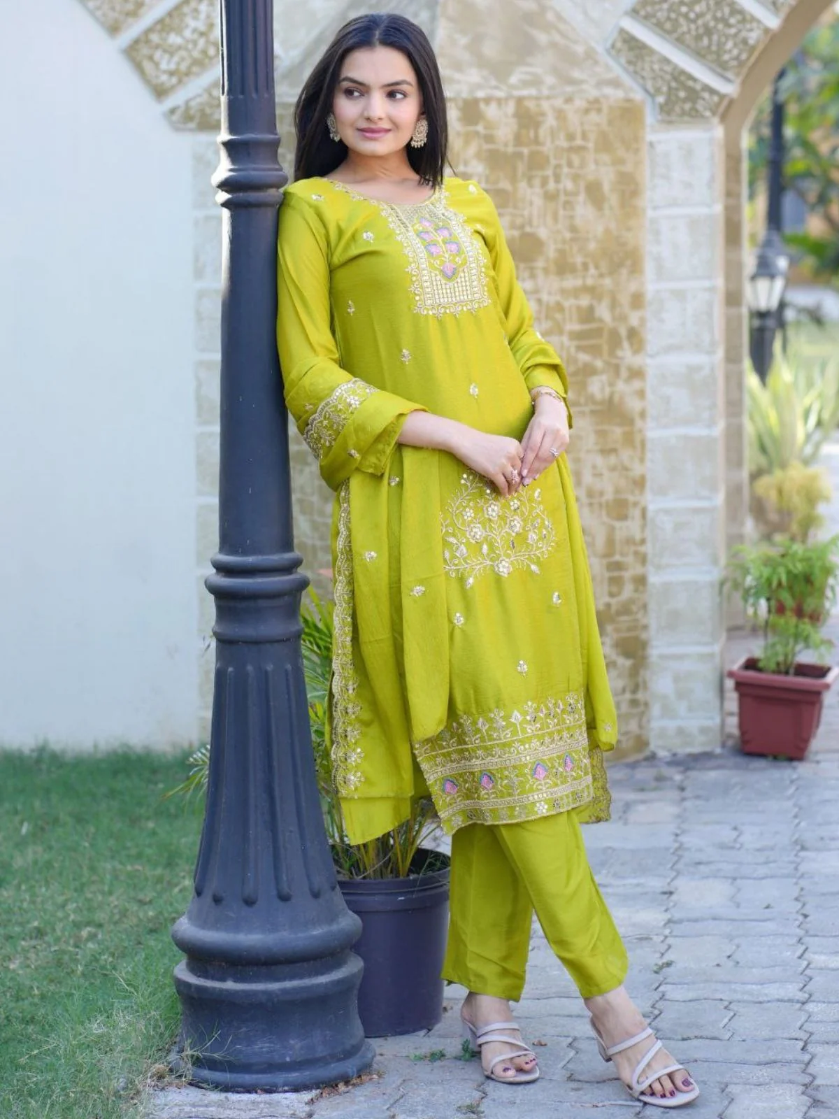 Odette Green Chinon Embroidered Stitched Kurta Set For Women - Image 2