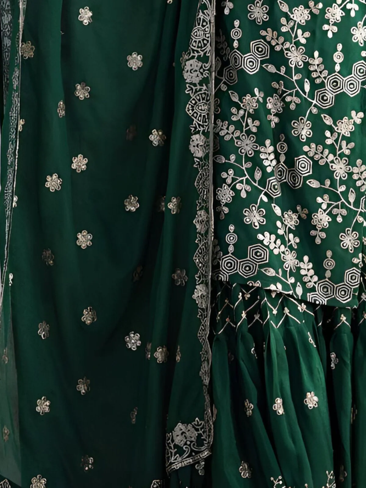 Odette Green Chinon Silk Embroidery & Sequins Kurta Set For Women - Image 4