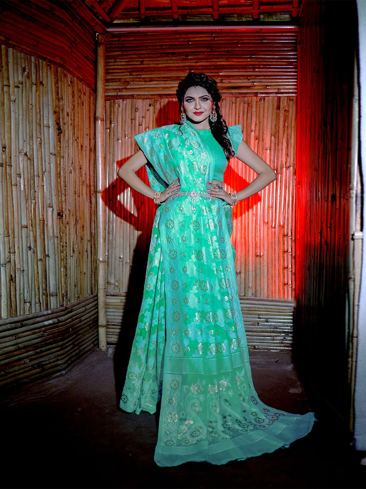 Odette Green Cotton Blend Woven Saree With Unstitched Blouse For Women - Image 3