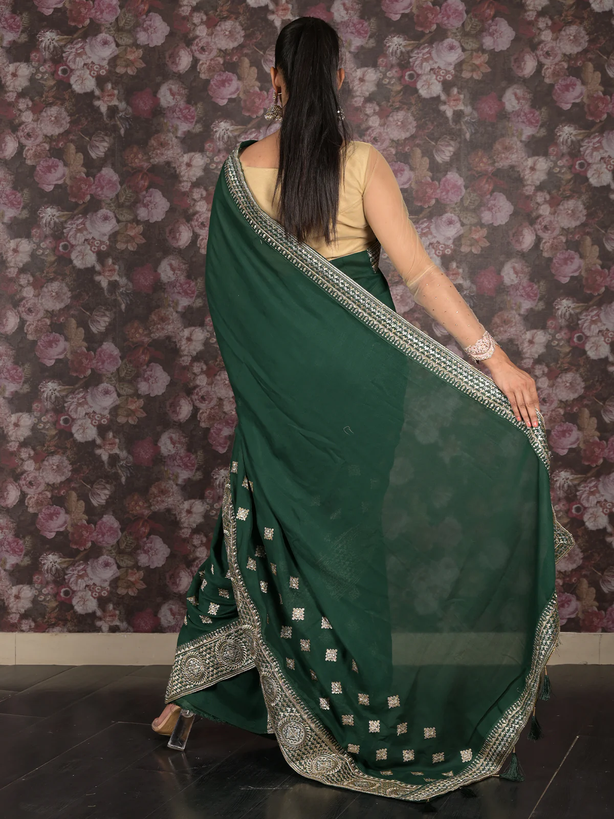 Odette Green Embroidered Gerogette Saree with Unstitched Blouse for Women - Image 4