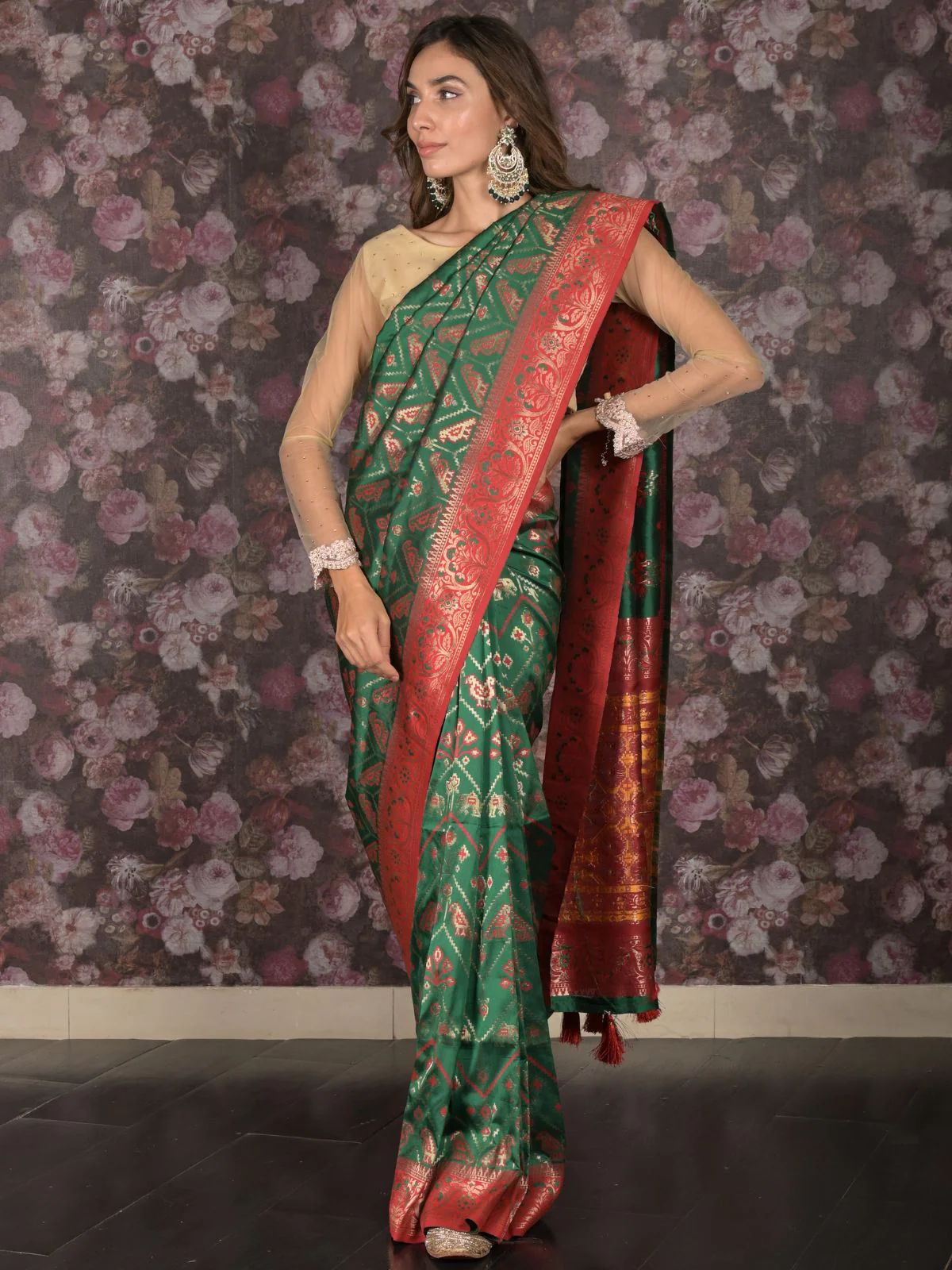 Odette Green Ethnic Woven Silk Blend Saree Without Blouse for Women - Image 2