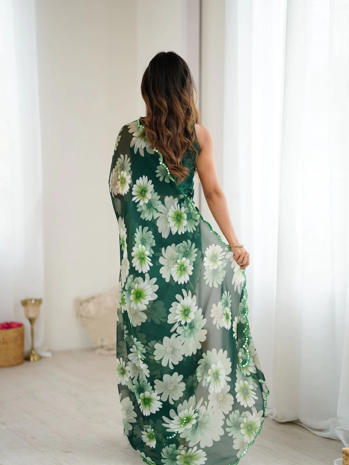Odette Green Georgette Floral Print Saree For Women - Image 3