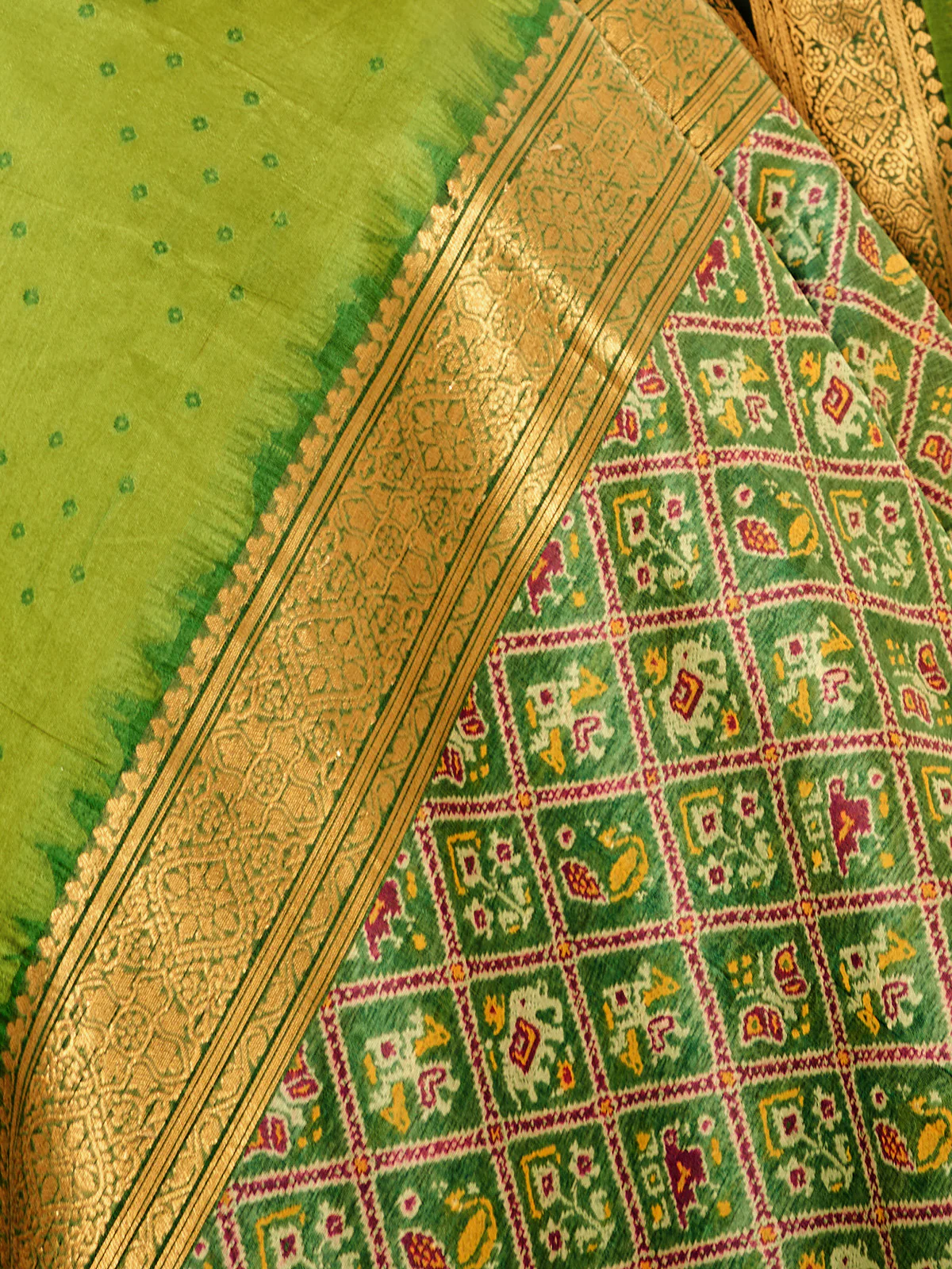 Odette Green Handloom Woven Saree For Women - Image 4
