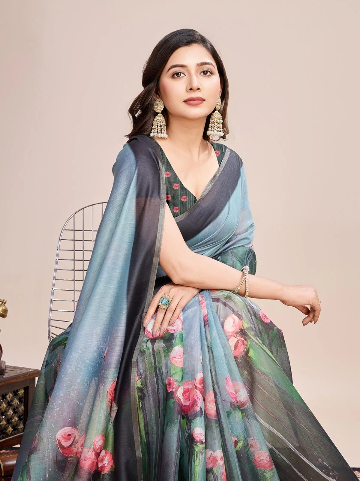 Odette Green Linen Printed Saree With Unstitched Blouse For Women - Image 3