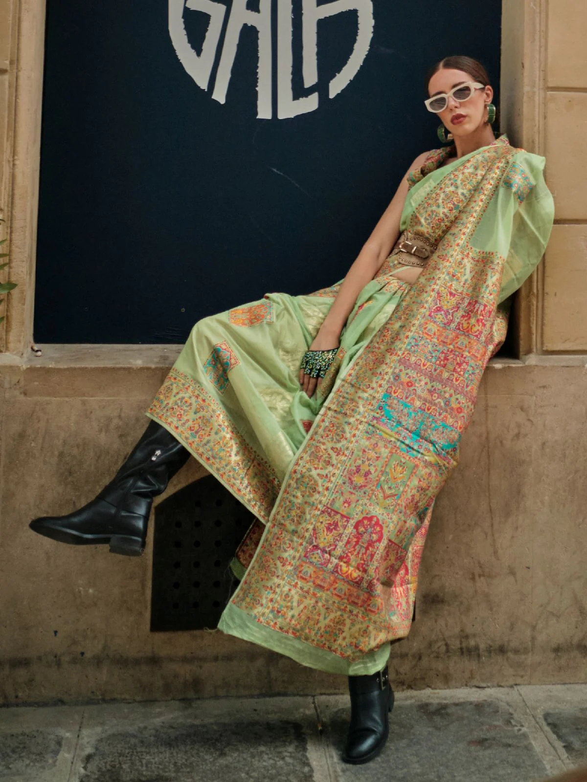 Odette Green Modal Woven Saree With Unstitched Blouse For Women - Image 2