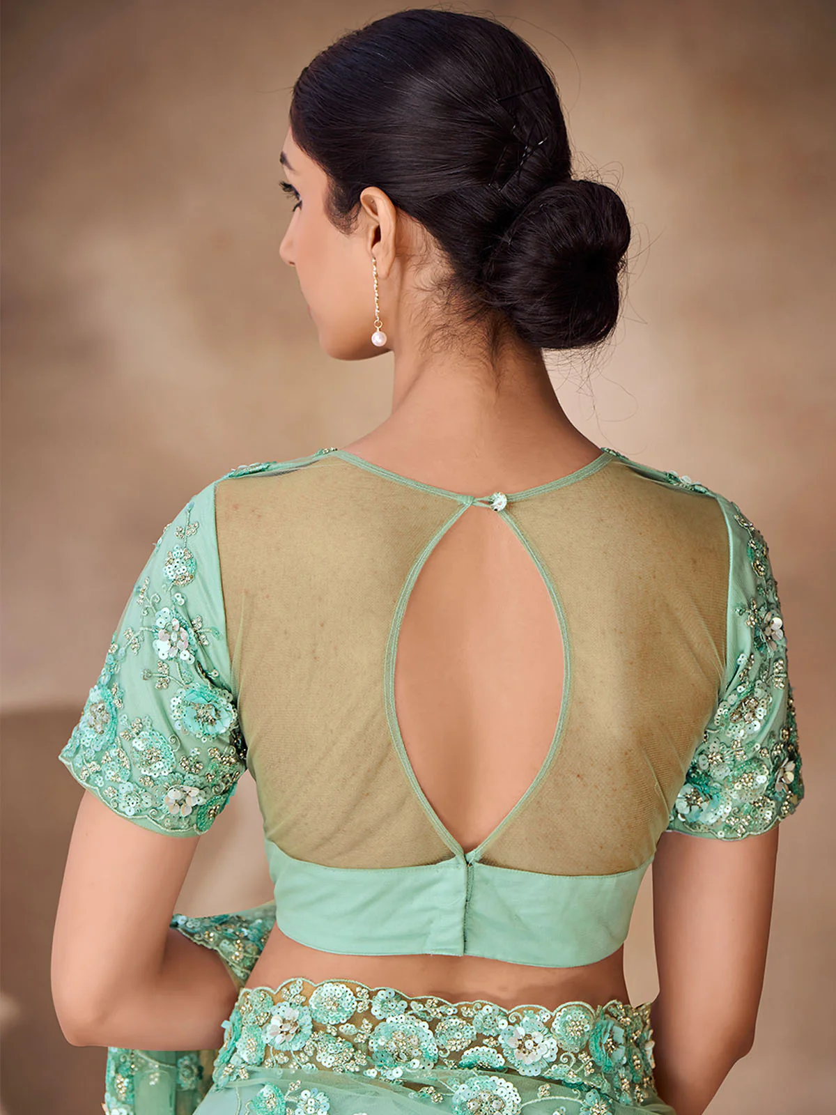 Odette Green Net Embroidered Saree With Unstitched Blouse For Women - Image 4