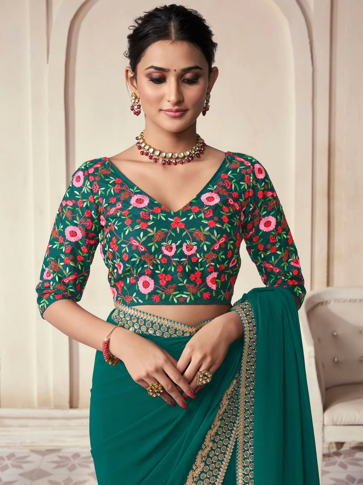 Odette Dark Green Organza Embroidered Saree With Unstitched Blouse For Women - Image 5