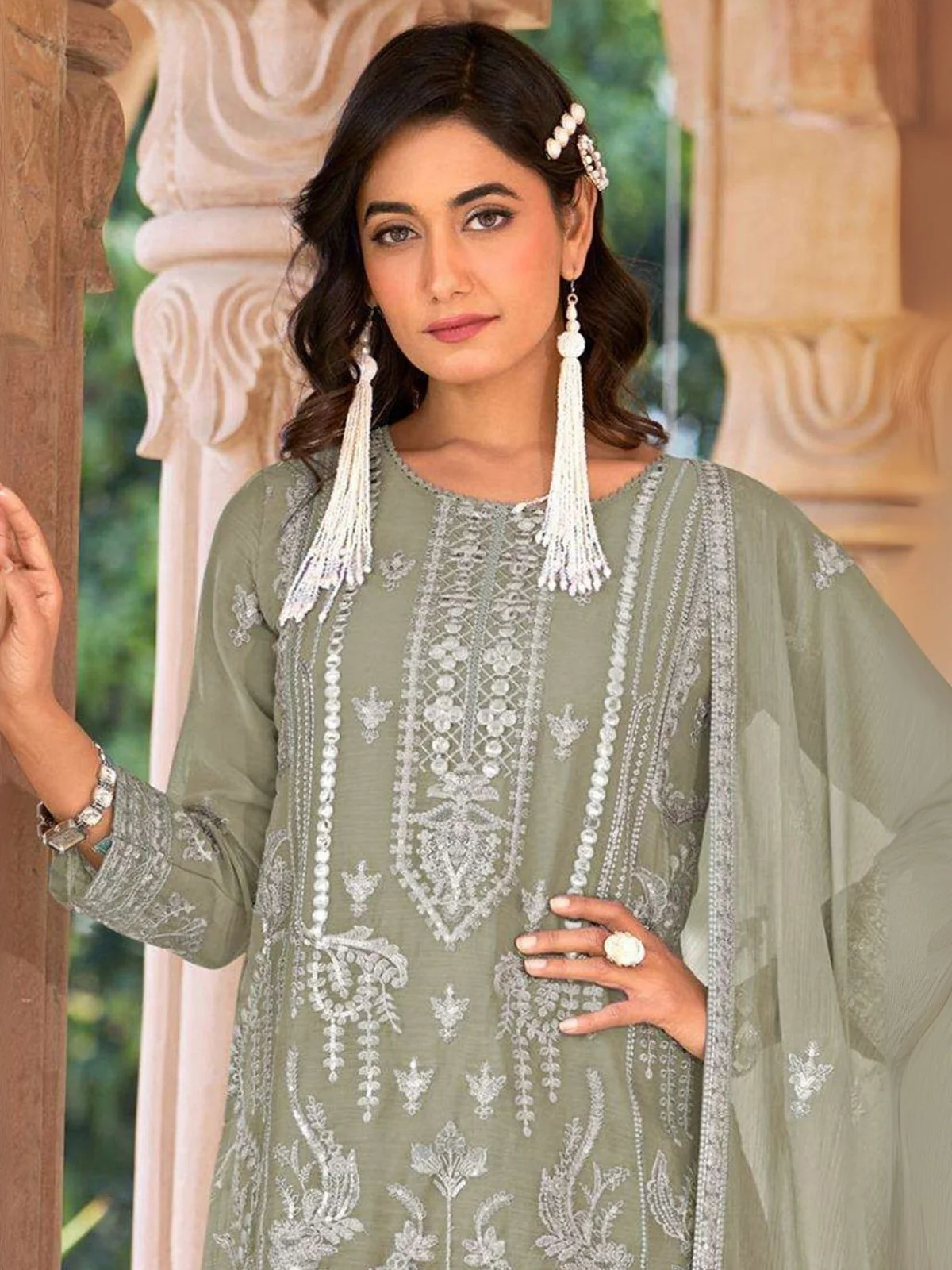 Odette Green Organza Embroidered Semi-Sitched Kurta Set For Women - Image 2