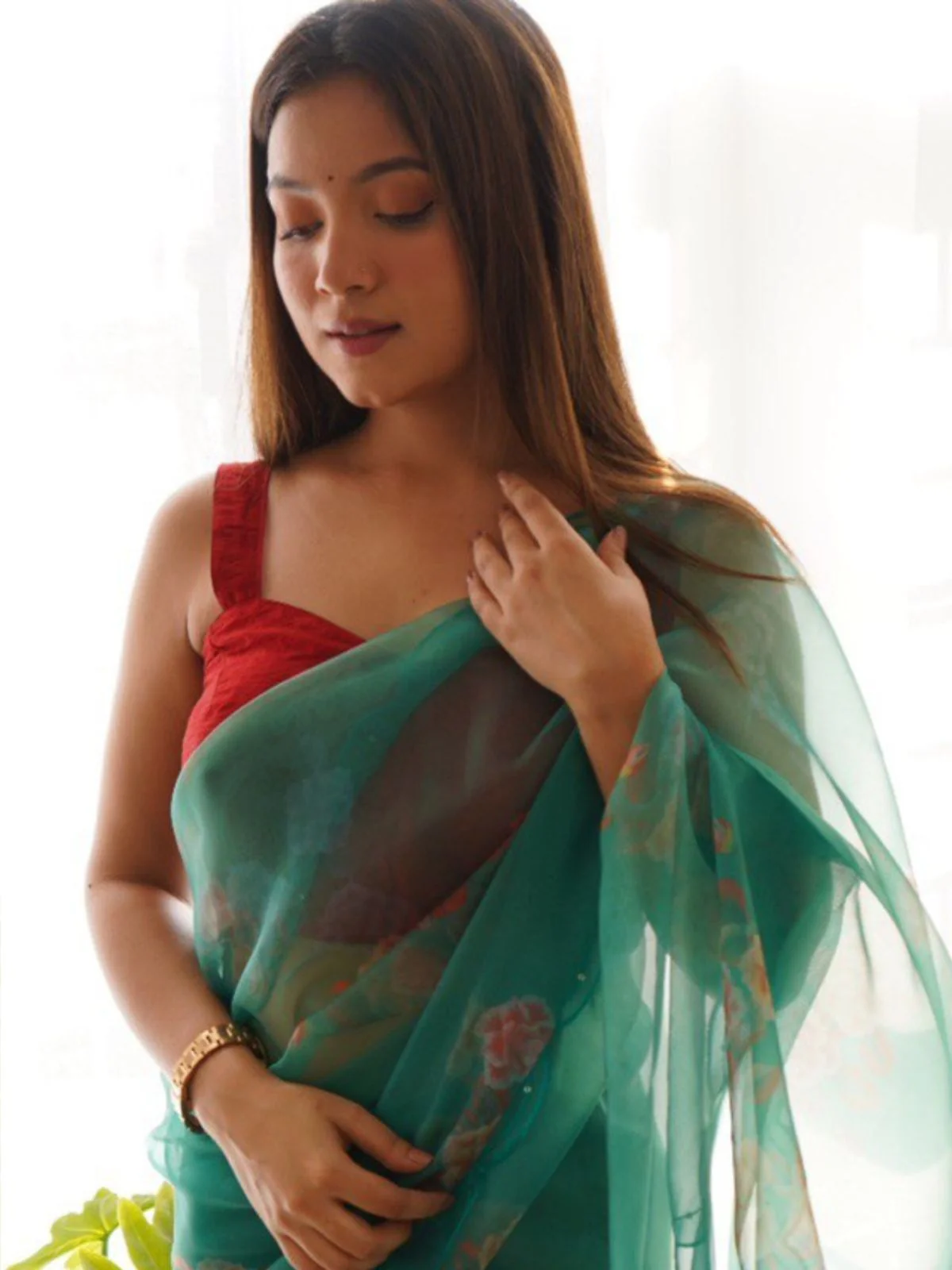 Odette Green Organza Printed Saree With Unstitched Blouse For Women - Image 2
