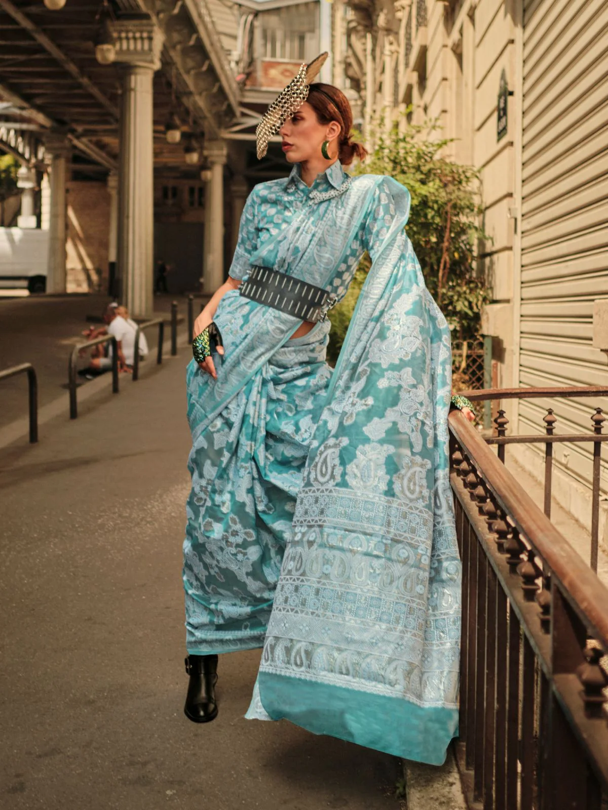 Odette Green Organza Woven Saree With Unstitched Blouse For Women - Image 2