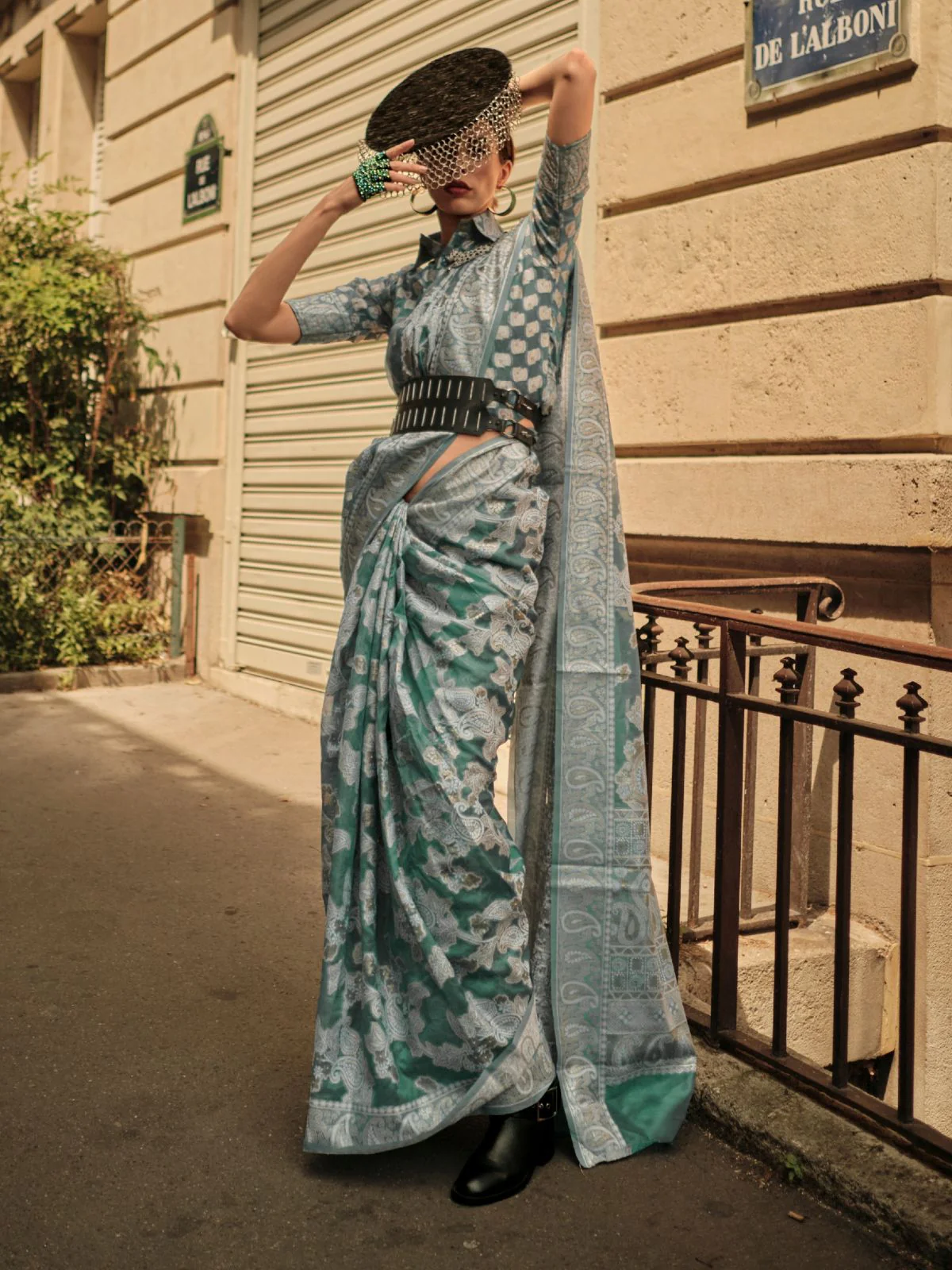 Odette Green Organza Woven Saree With Unstitched Blouse For Women - Image 2