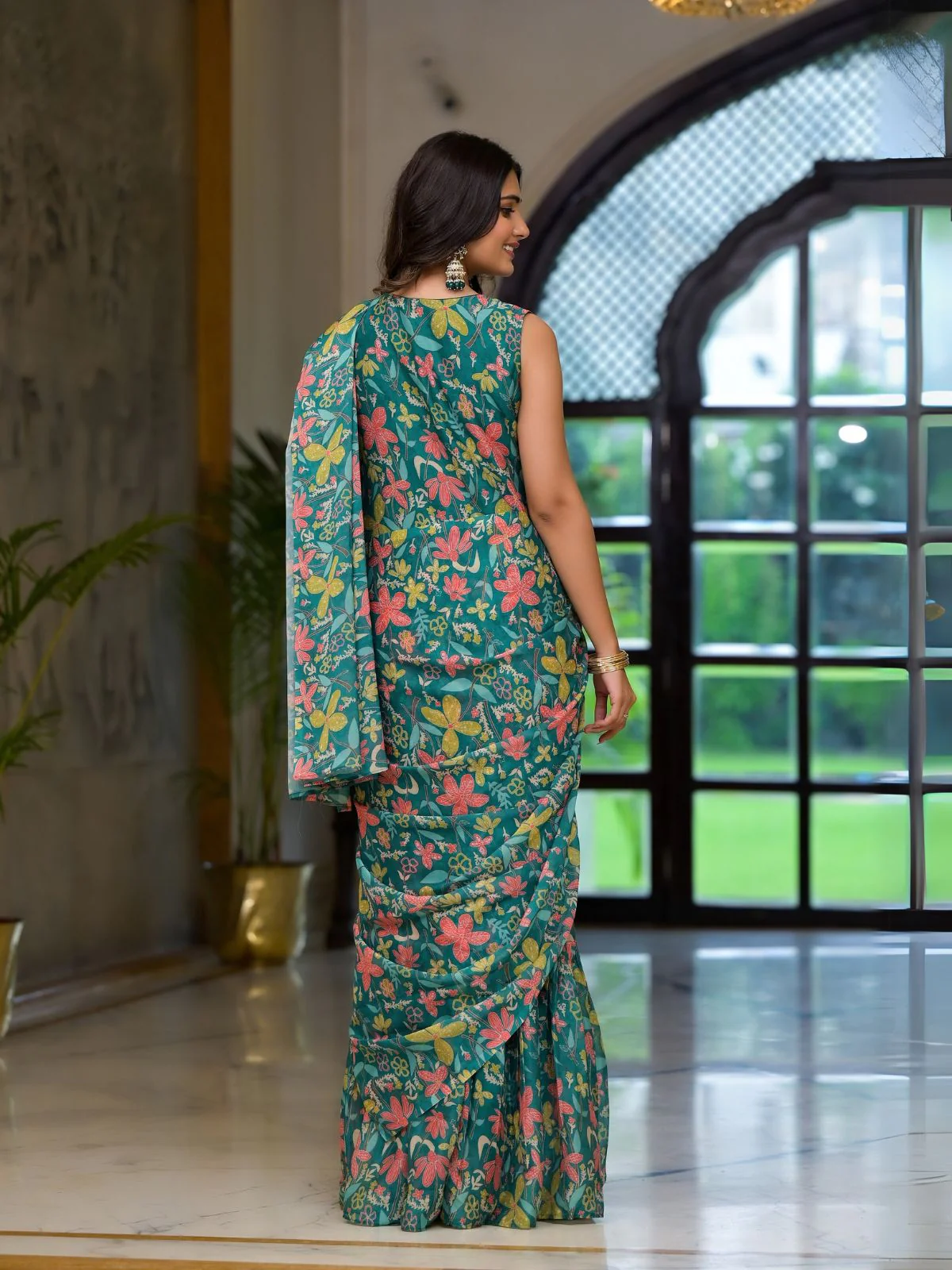 Odette Green Printed Georgette Ready To Wear Saree For Women - Image 4