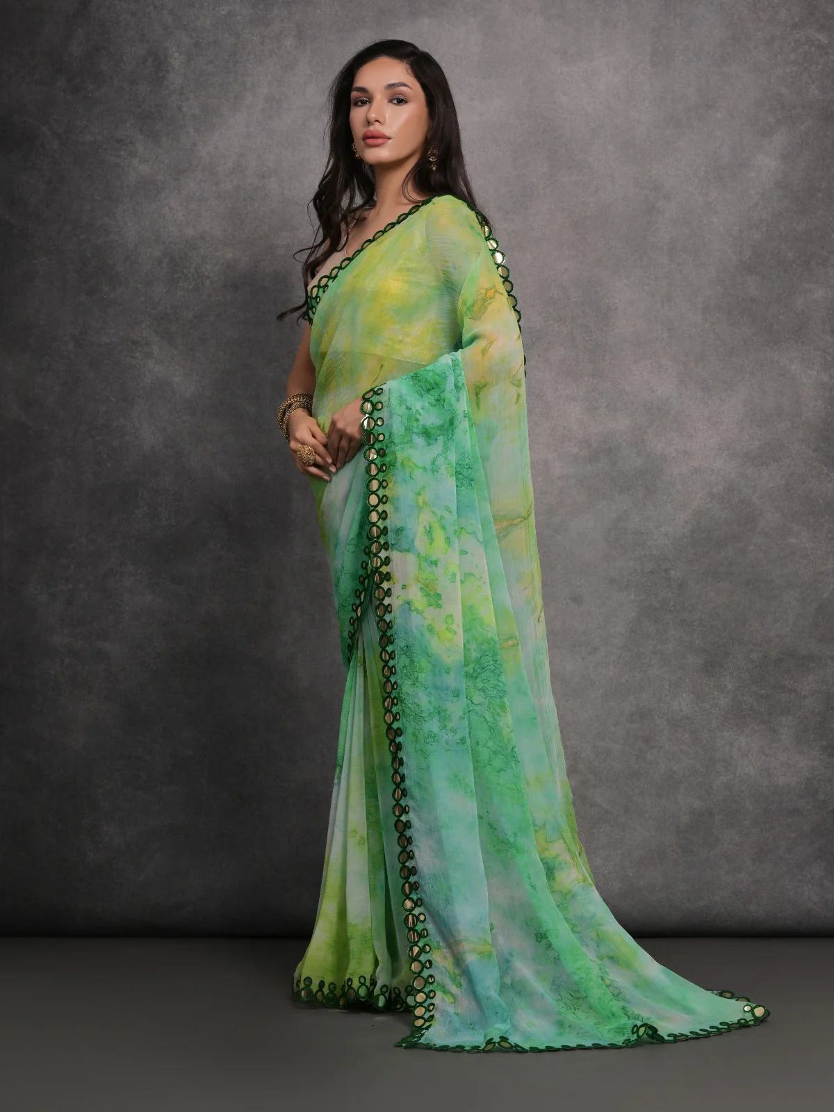 Odette Green Printed Georgette Saree With Unstitched Blouse For Women - Image 2