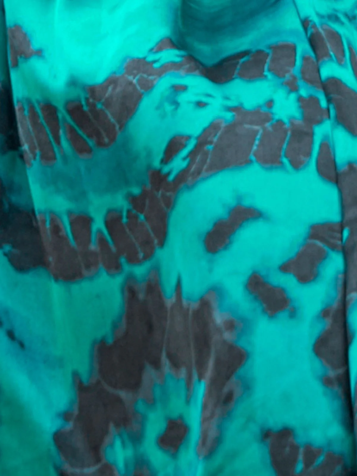 Odette Green Satin Printed Saree With Unstitched Blouse For Women - Image 3