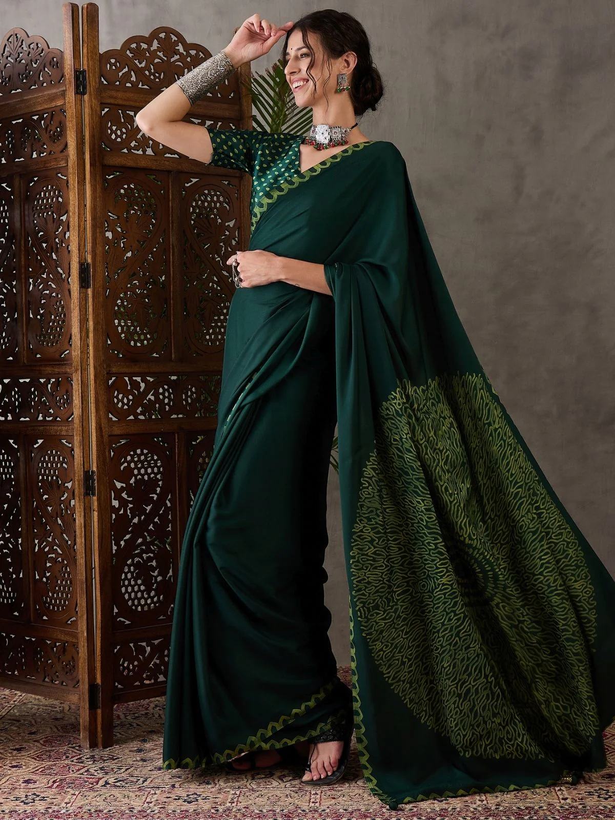 Odette Green Silk Blend Printed Elegant Saree For Women - Image 3