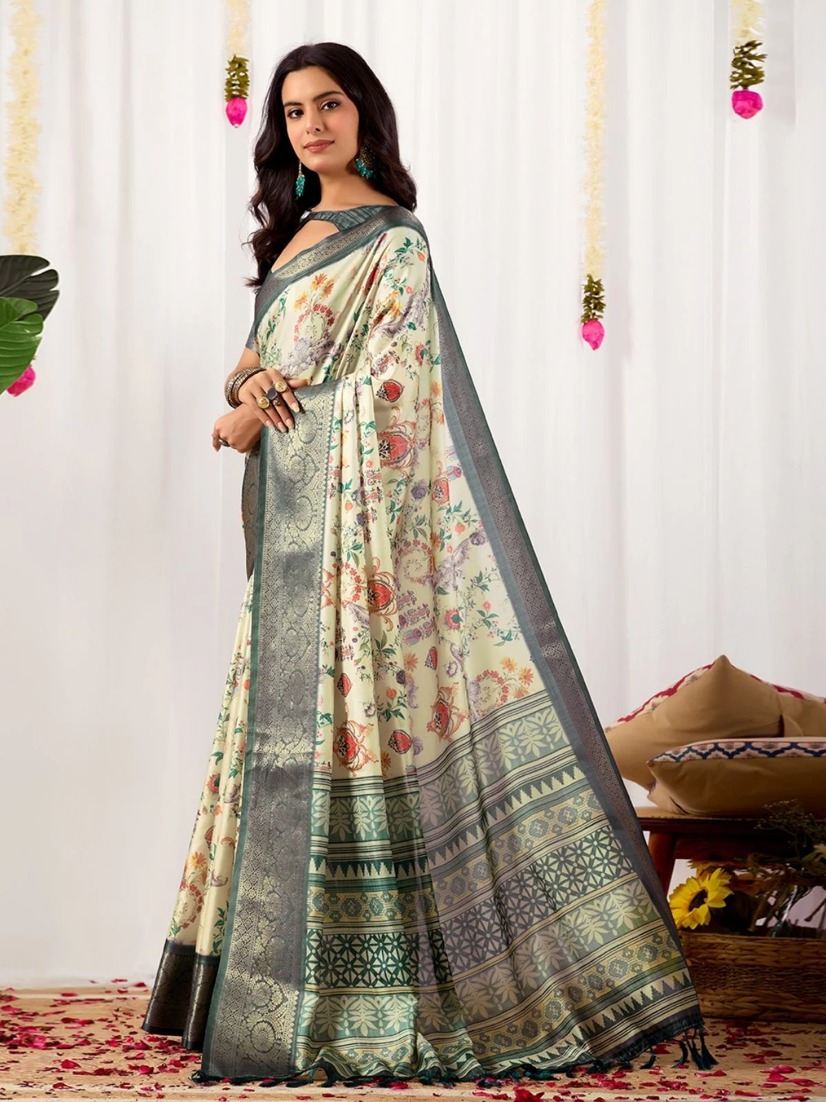 Odette Green Silk Blend Printed Saree For Women - Image 2