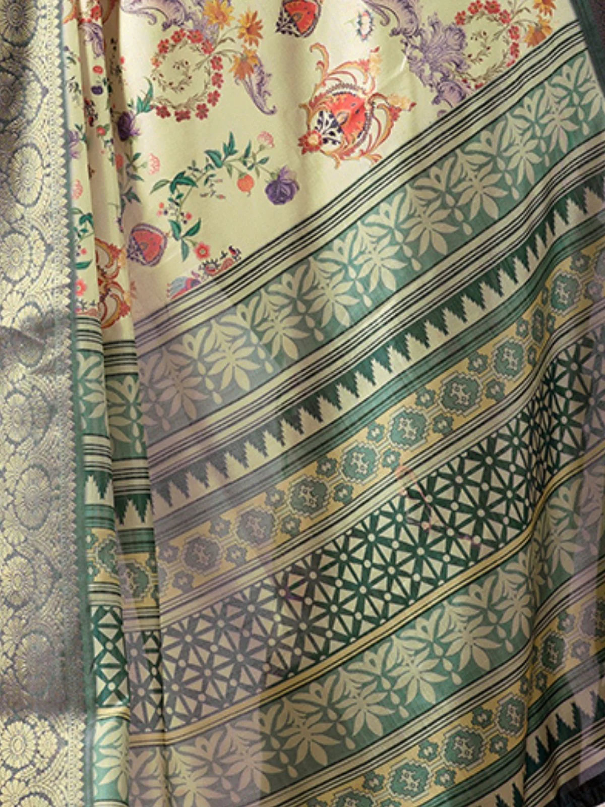 Odette Green Silk Blend Printed Saree For Women - Image 5