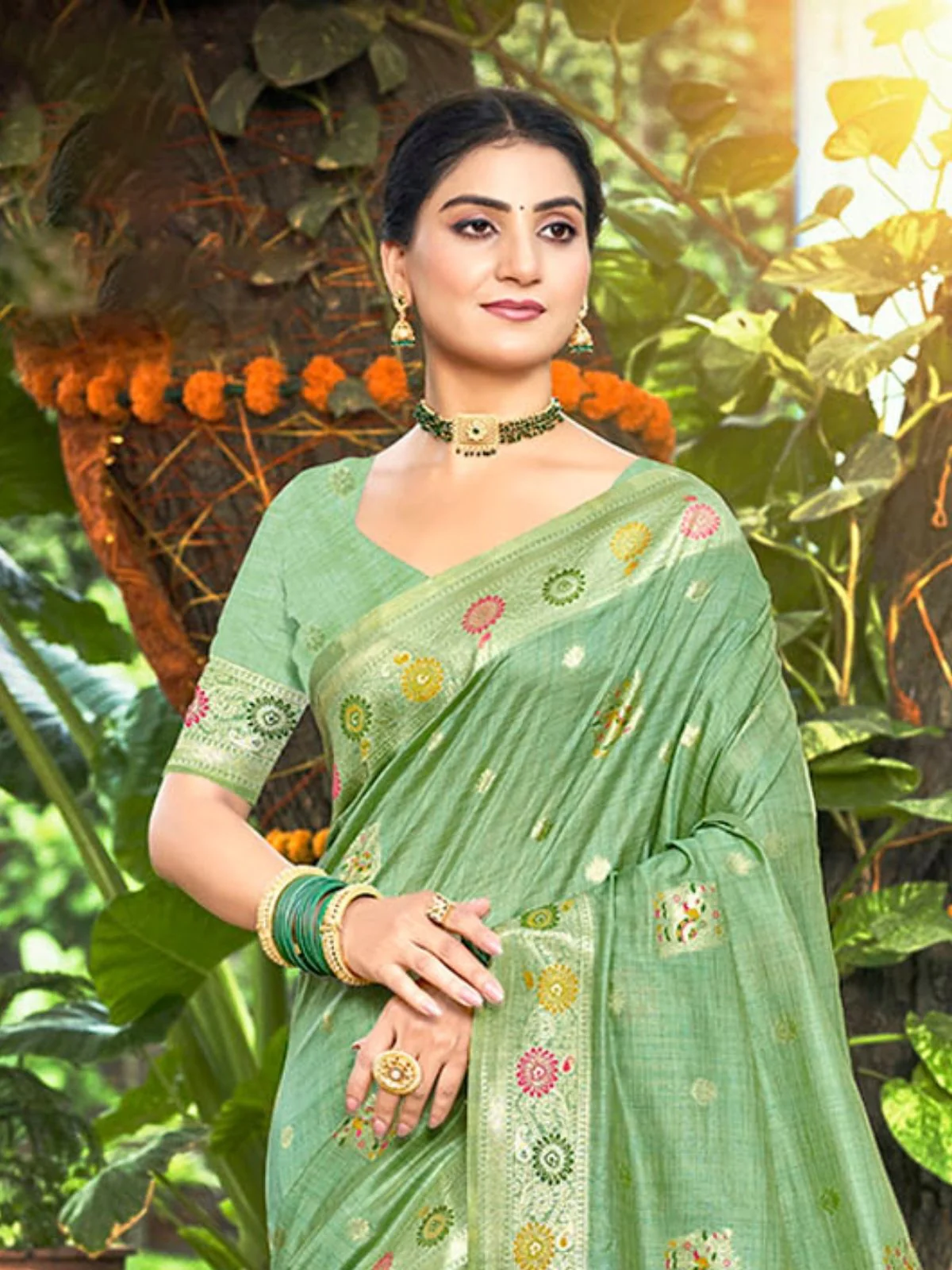 Odette Green Silk Blend Printed Saree For Women - Image 2