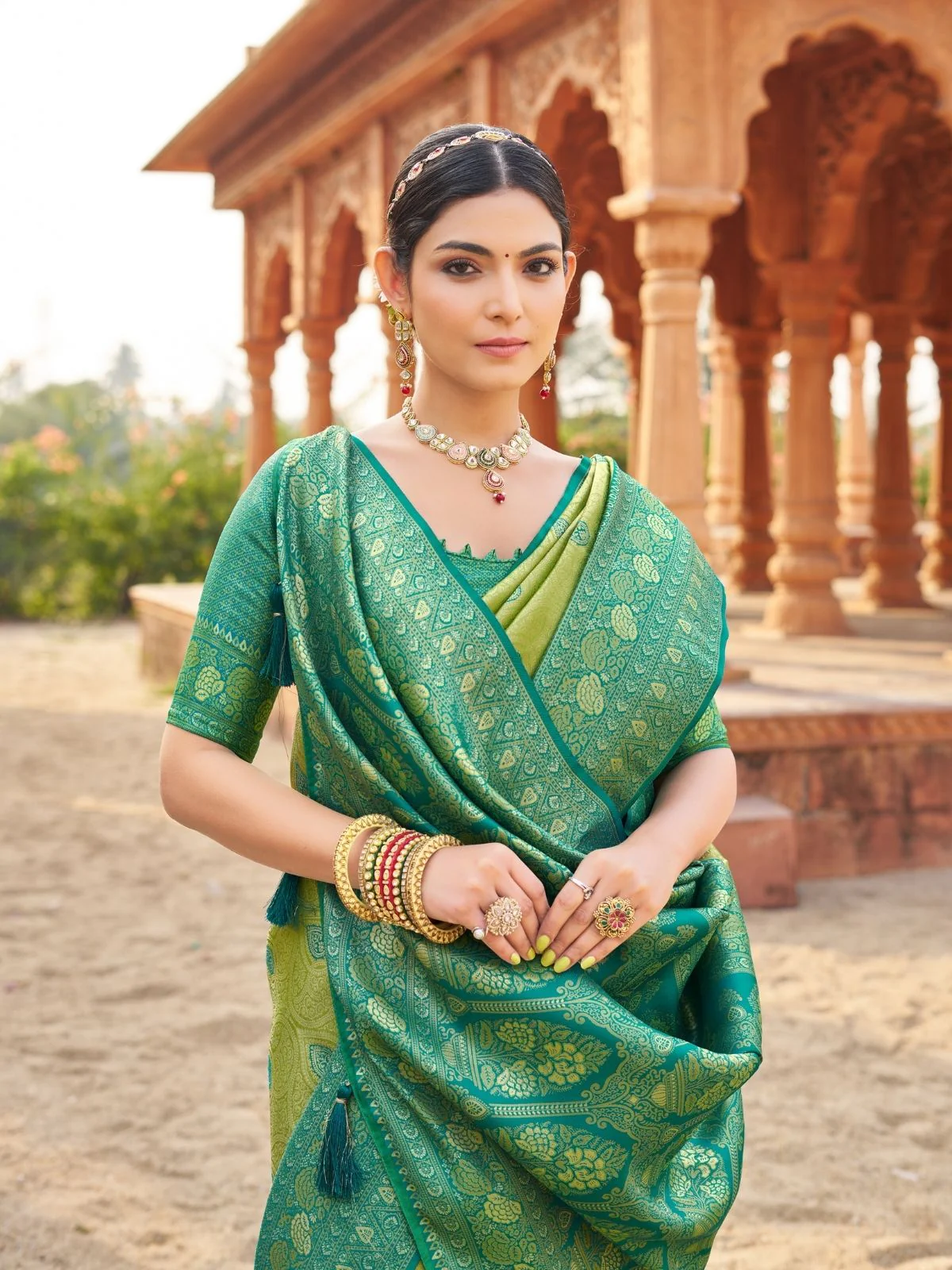 Odette Green Silk Blend Woven Banarasi Saree For Women - Image 4