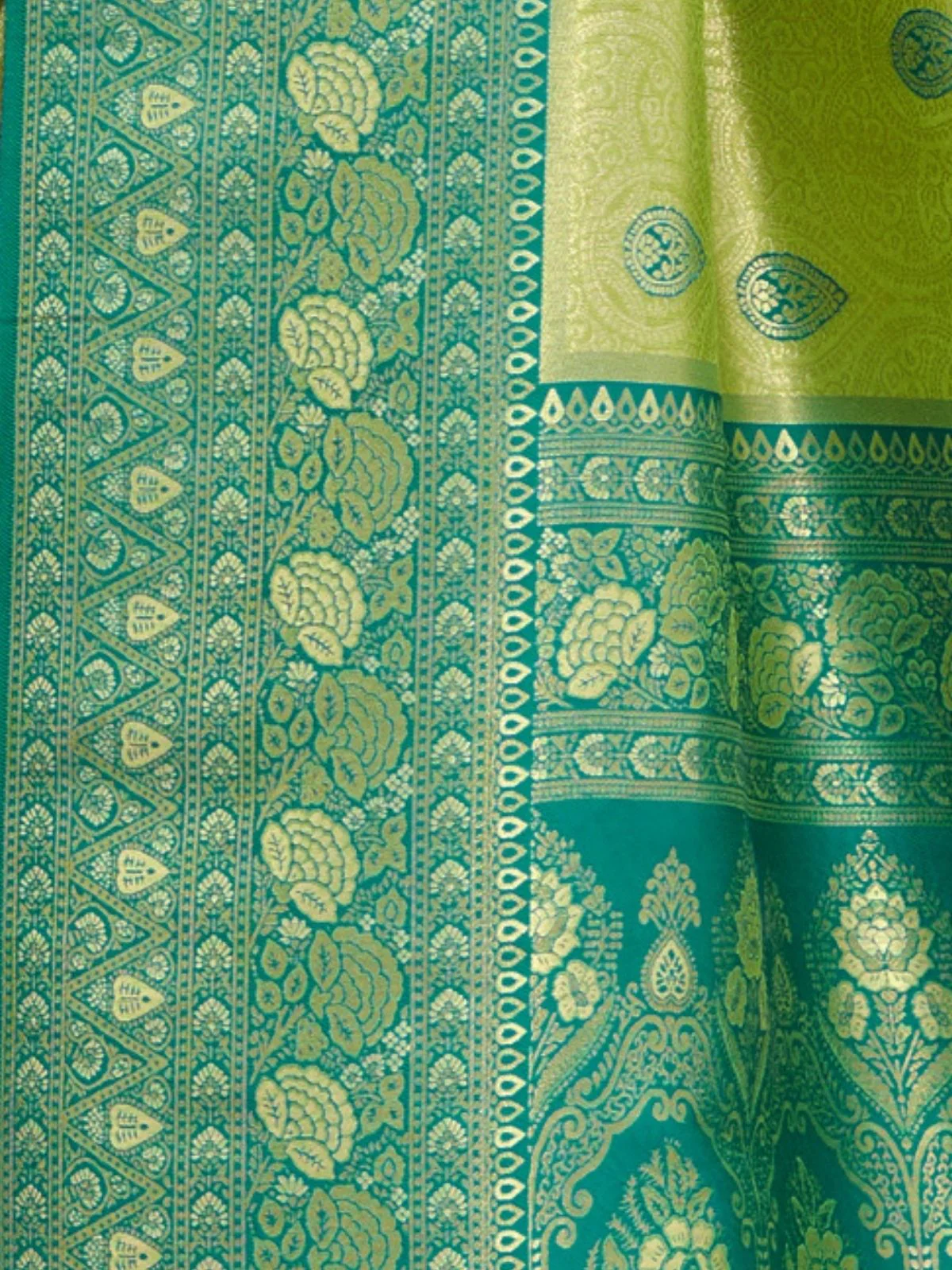 Odette Green Silk Blend Woven Banarasi Saree For Women - Image 5