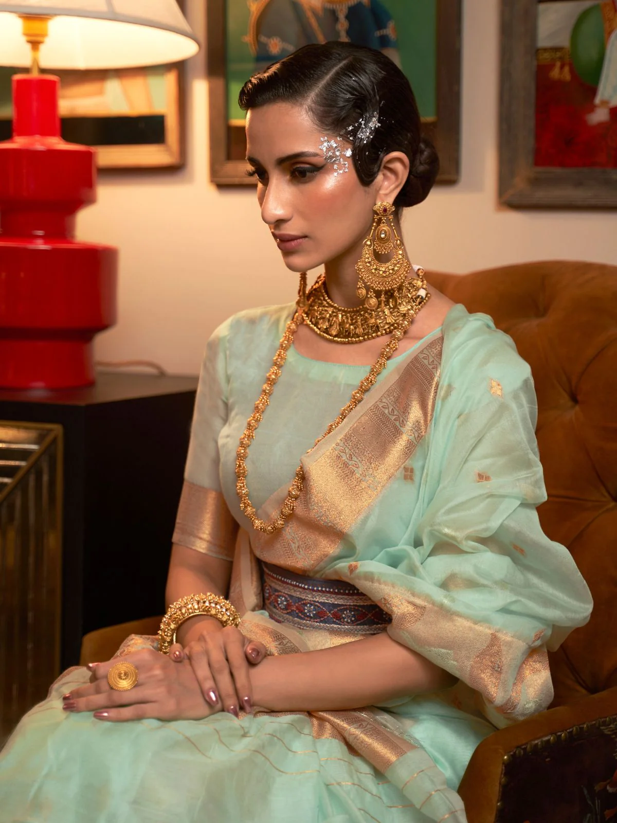Odette Green Silk Blend Woven Saree With Unstitched Blouse for Women - Image 2