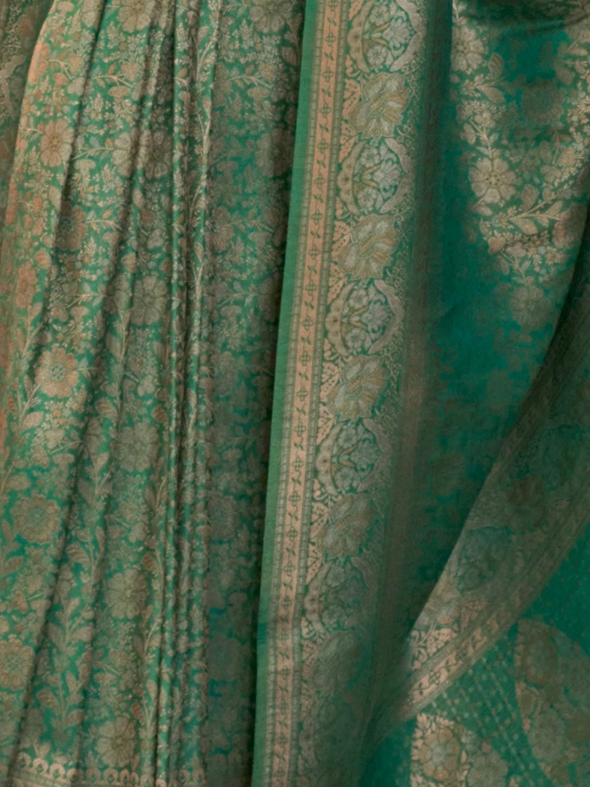 Odette Green Silk Blend Woven Saree With Unstitched Blouse For Women - Image 3