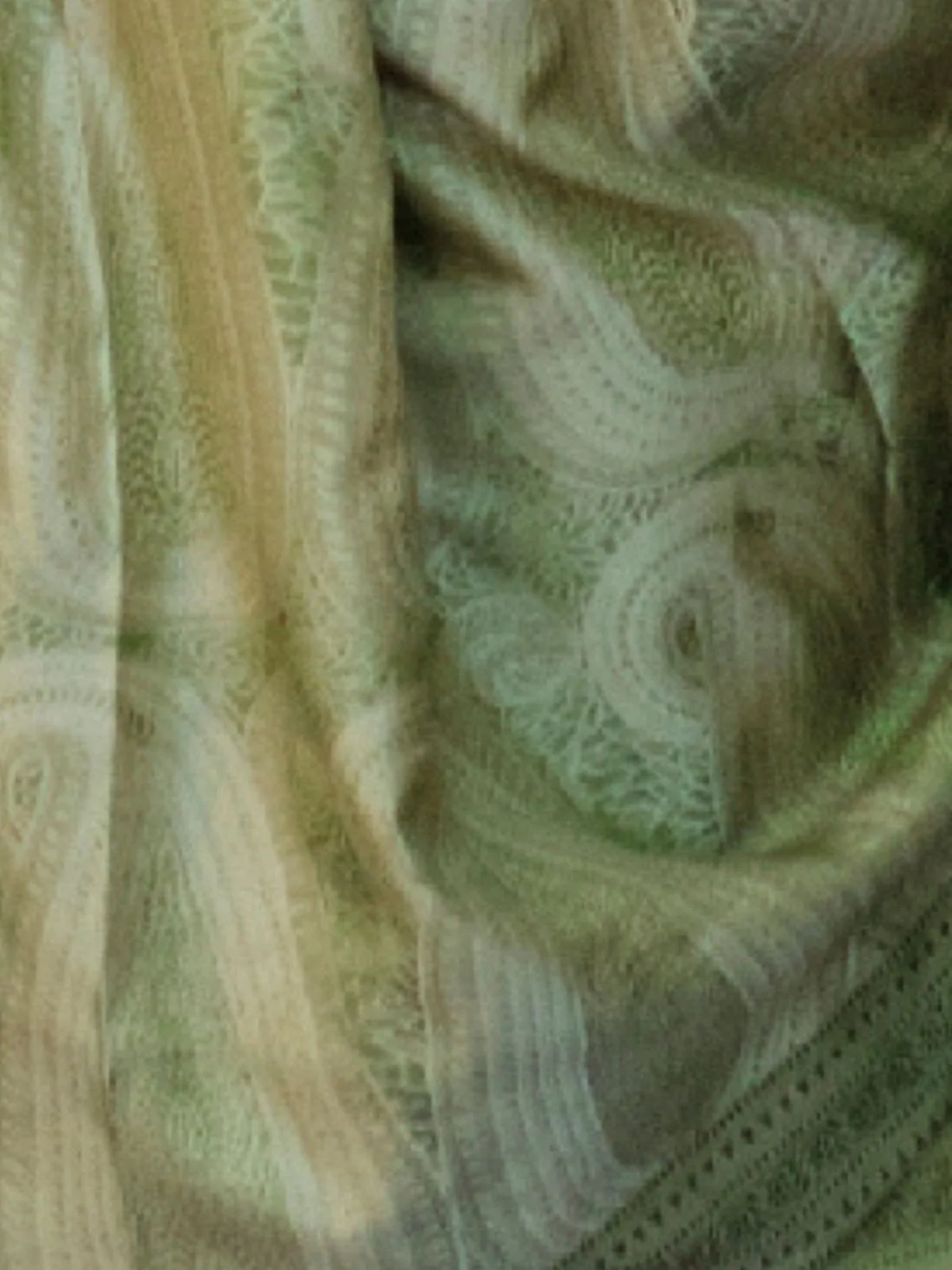 Odette Green Silk Blend Woven Saree With Unstitched Blouse For Women - Image 3