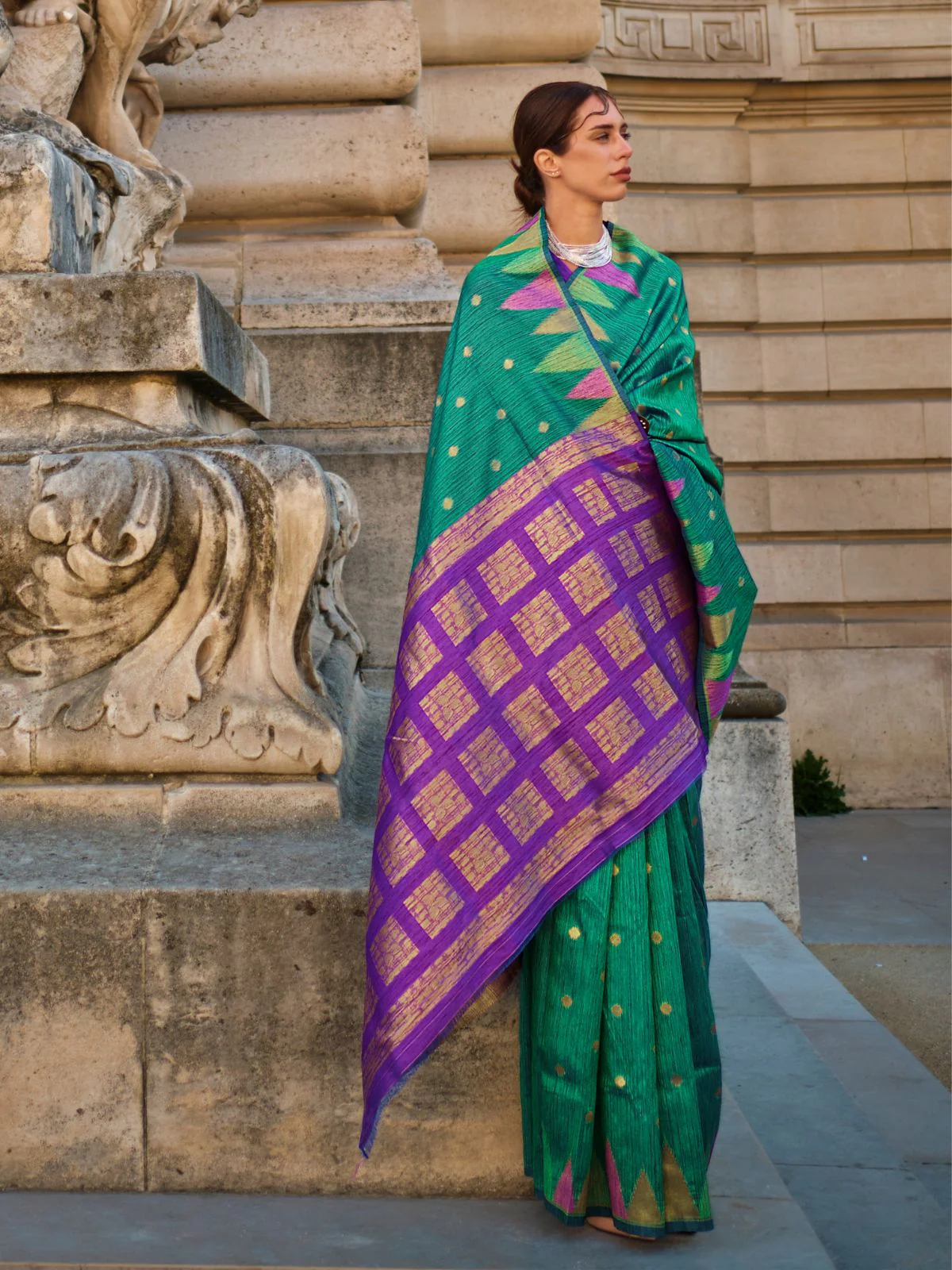 Odette Green Silk Blend Woven Saree With Unstitched Blouse For Women - Image 3