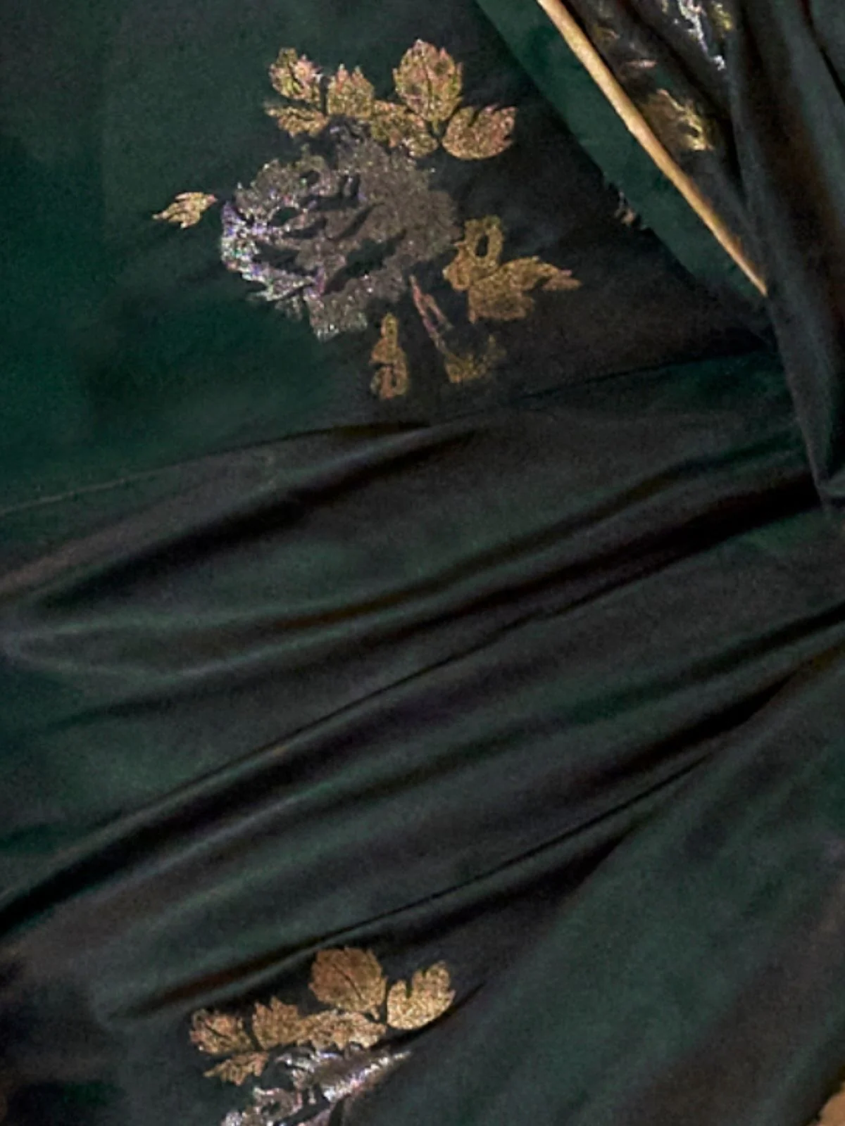 Odette Green Silk Blend Woven Saree With Unstitched Blouse For Women - Image 3