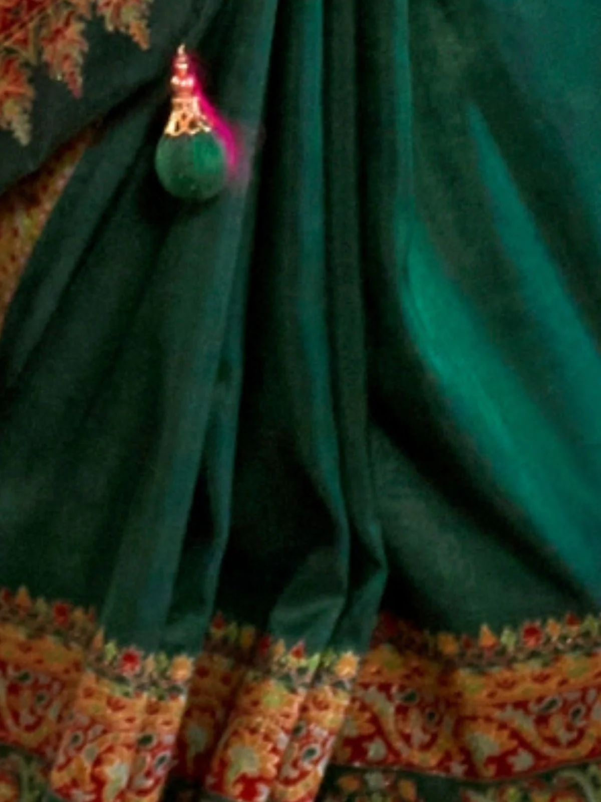 Odette Green Silk Blend Woven Saree With Unstitched Blouse For Women - Image 3