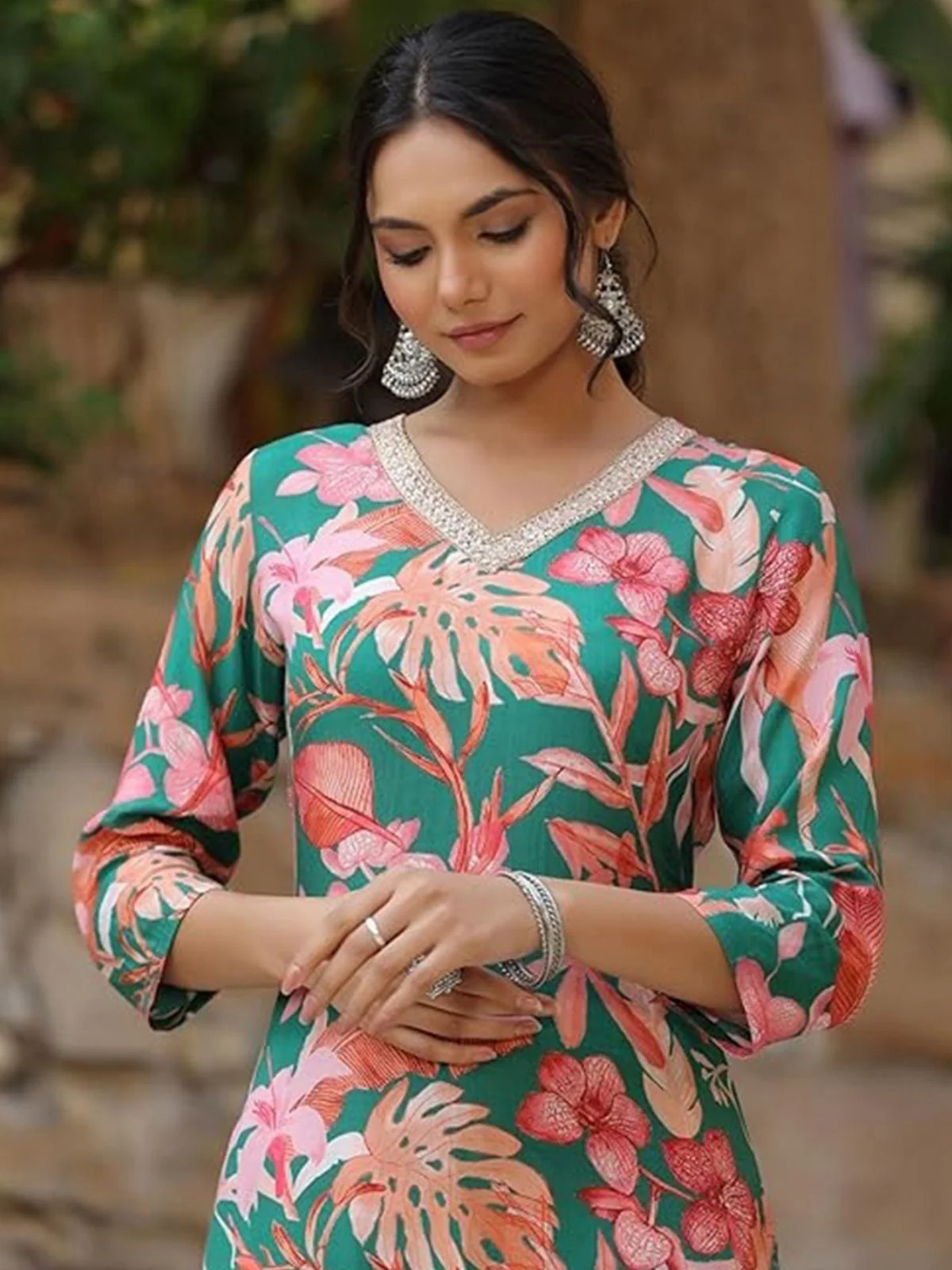 Odette Green Viscose Printed Stiched Kurta Set For Women - Image 6