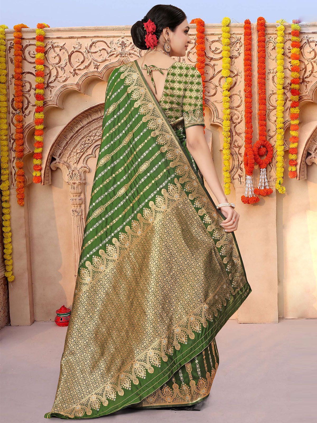 Odette Green Woven Banarasi Silk Saree With Unstitched Blouse For Women - Image 5