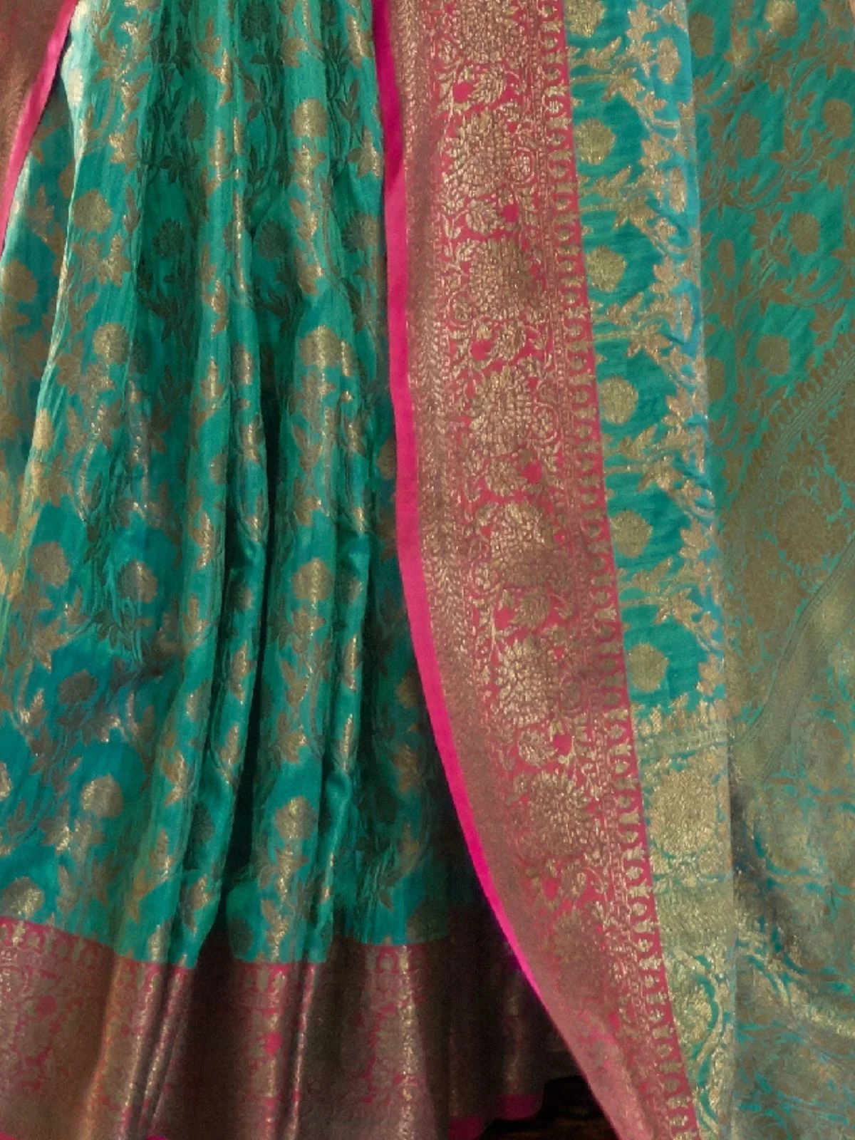Odette Green Woven Design Silk Blend Saree With Unstitched Blouse For Women - Image 3